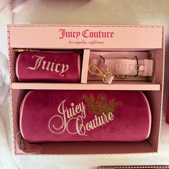 Juicy Couture Handbags - New limited edition Juicy Couture Pink Women's barrel Bag Set